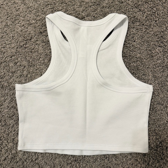 ALO Yoga White Aspire Tank Top - Picture 3 of 3